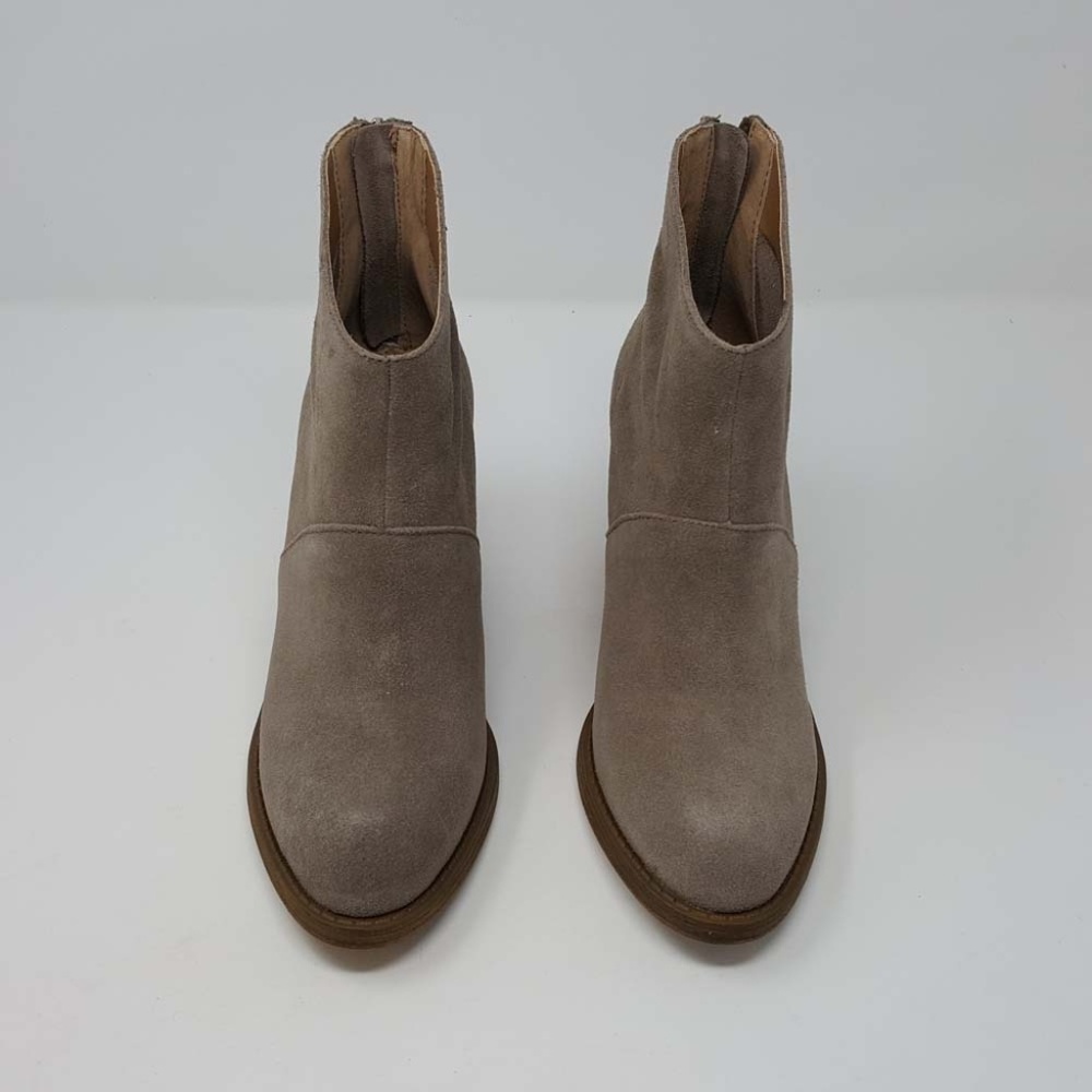 Steve Madden Shrines Ankle Bootie, SIze 8.5